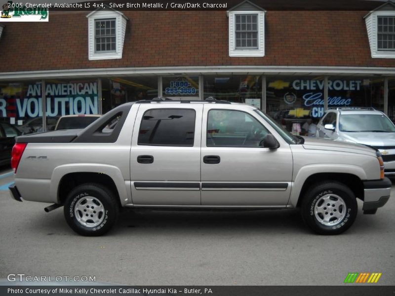 Silver Birch Metallic / Gray/Dark Charcoal 2005 Chevrolet Avalanche LS 4x4