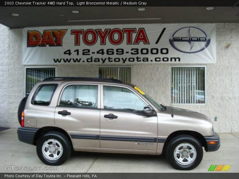 Light Bronzemist Metallic / Medium Gray 2003 Chevrolet Tracker 4WD Hard Top