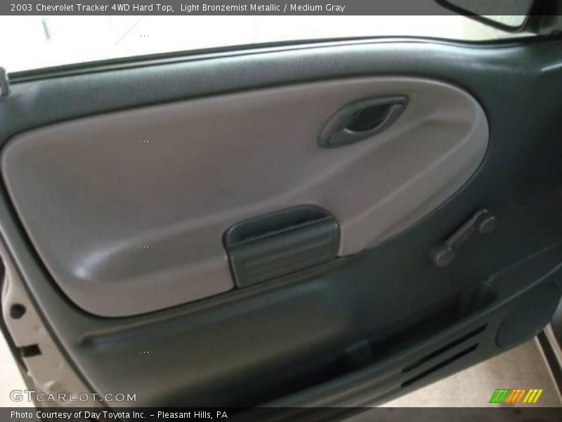 Light Bronzemist Metallic / Medium Gray 2003 Chevrolet Tracker 4WD Hard Top