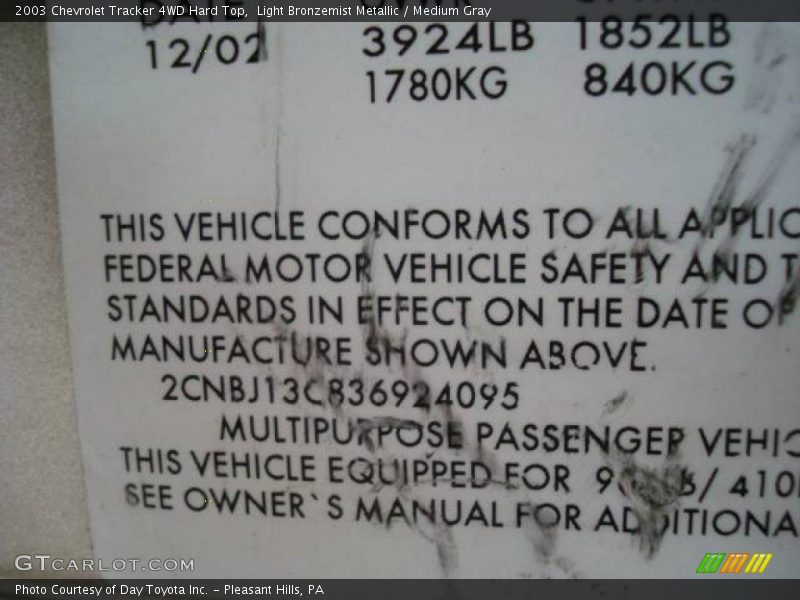 Light Bronzemist Metallic / Medium Gray 2003 Chevrolet Tracker 4WD Hard Top
