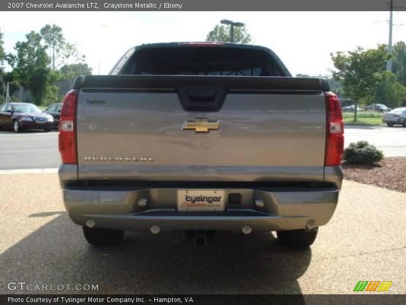 Graystone Metallic / Ebony 2007 Chevrolet Avalanche LTZ