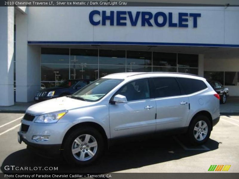Silver Ice Metallic / Dark Gray/Light Gray 2010 Chevrolet Traverse LT