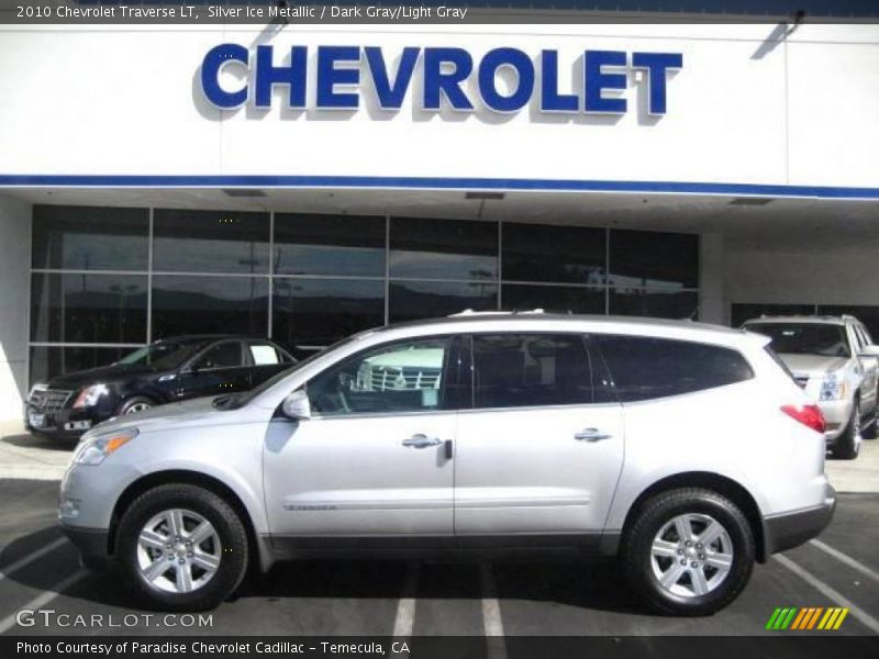 Silver Ice Metallic / Dark Gray/Light Gray 2010 Chevrolet Traverse LT