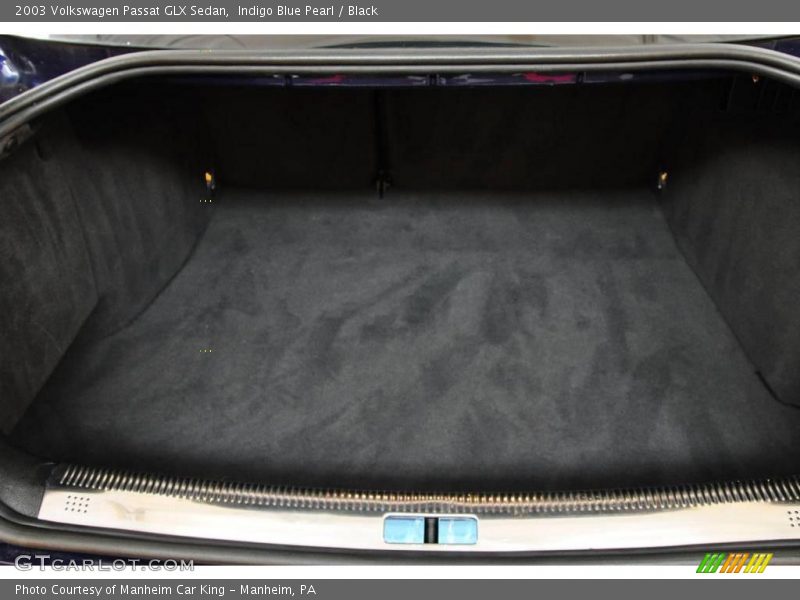 Indigo Blue Pearl / Black 2003 Volkswagen Passat GLX Sedan