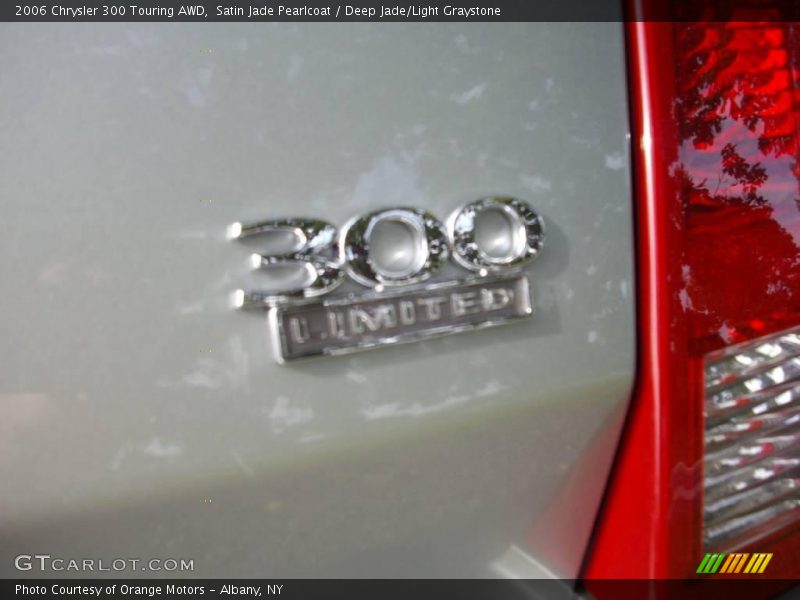 Satin Jade Pearlcoat / Deep Jade/Light Graystone 2006 Chrysler 300 Touring AWD