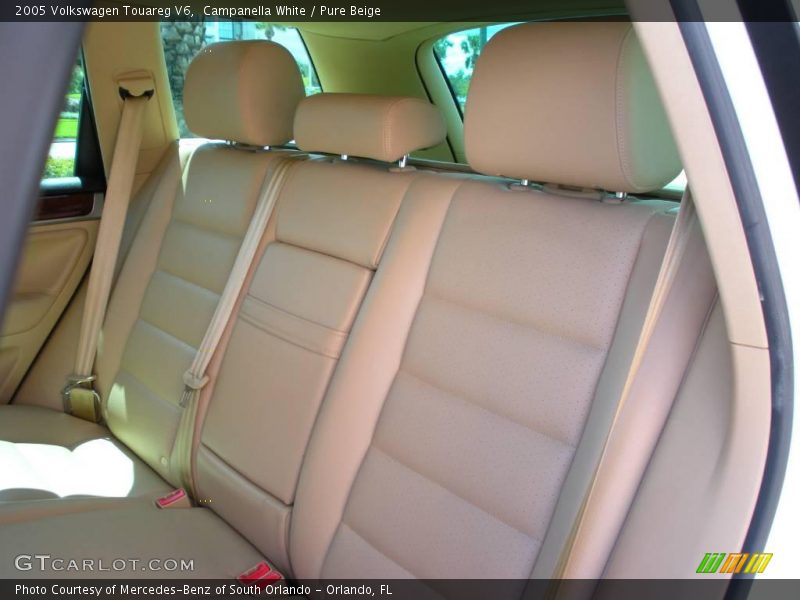 Campanella White / Pure Beige 2005 Volkswagen Touareg V6