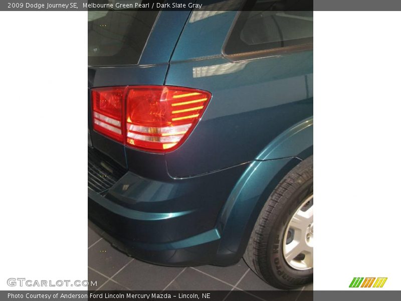 Melbourne Green Pearl / Dark Slate Gray 2009 Dodge Journey SE