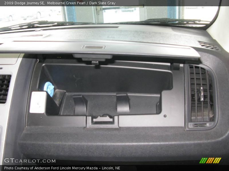 Melbourne Green Pearl / Dark Slate Gray 2009 Dodge Journey SE