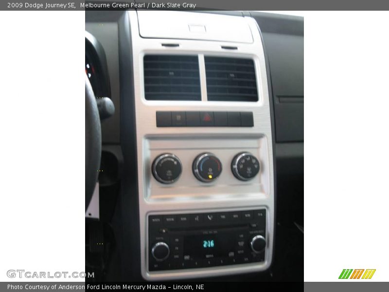 Melbourne Green Pearl / Dark Slate Gray 2009 Dodge Journey SE