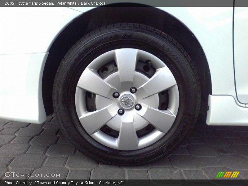 Polar White / Dark Charcoal 2009 Toyota Yaris S Sedan