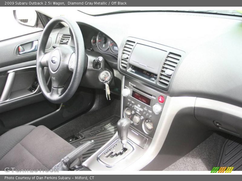 Diamond Gray Metallic / Off Black 2009 Subaru Outback 2.5i Wagon