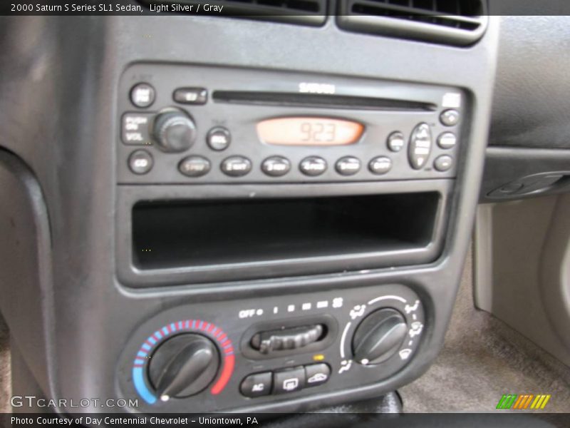 Light Silver / Gray 2000 Saturn S Series SL1 Sedan