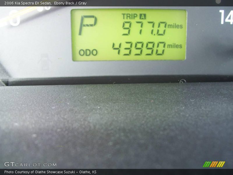 Ebony Black / Gray 2006 Kia Spectra EX Sedan