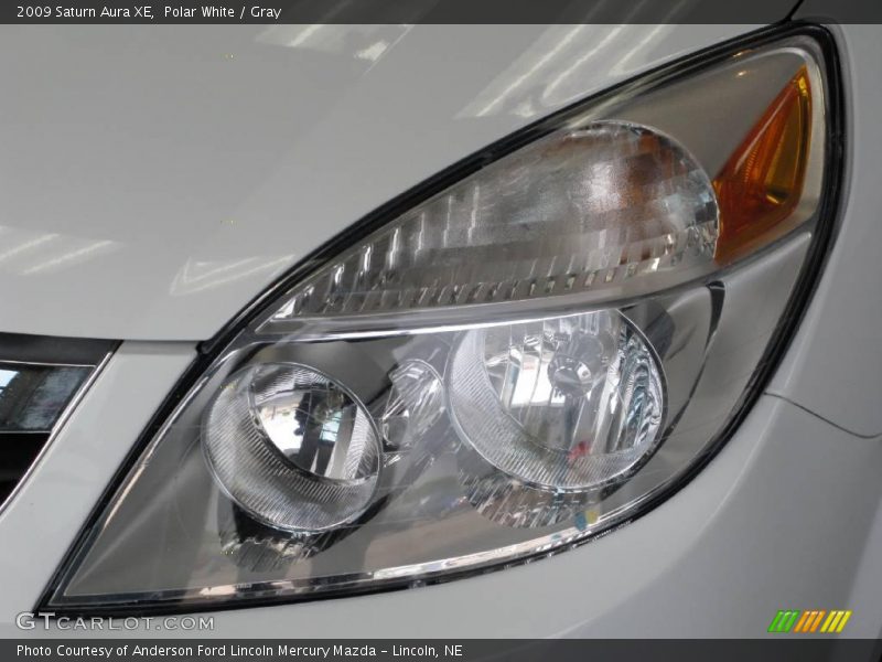 Polar White / Gray 2009 Saturn Aura XE