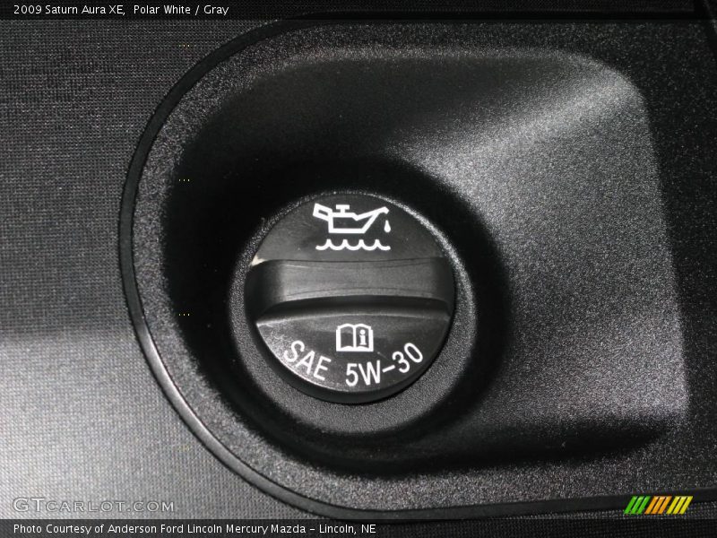 Polar White / Gray 2009 Saturn Aura XE