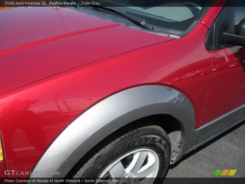 Redfire Metallic / Shale Grey 2006 Ford Freestyle SE