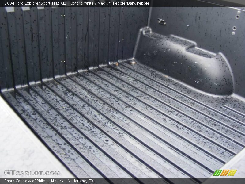 Oxford White / Medium Pebble/Dark Pebble 2004 Ford Explorer Sport Trac XLS