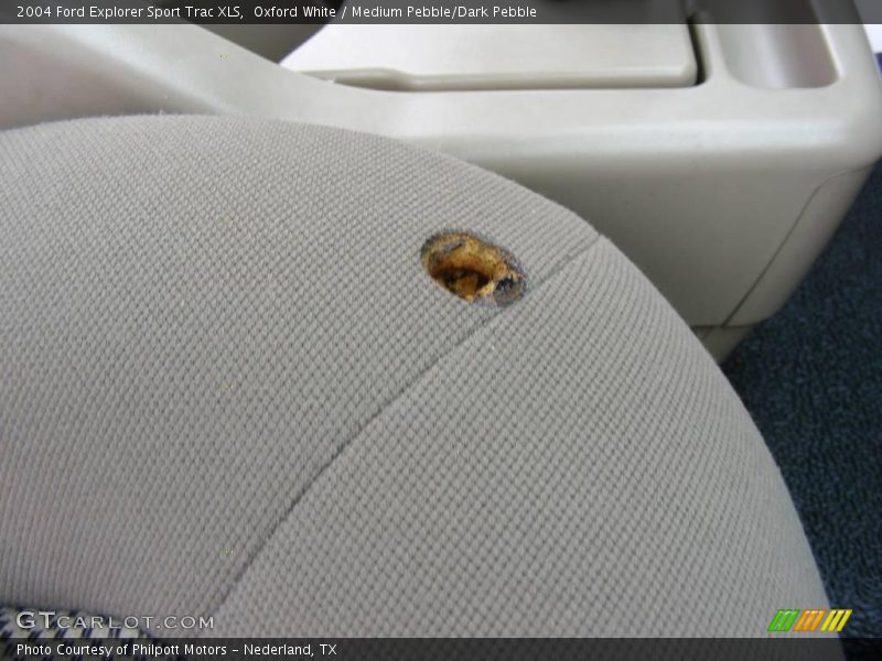 Oxford White / Medium Pebble/Dark Pebble 2004 Ford Explorer Sport Trac XLS
