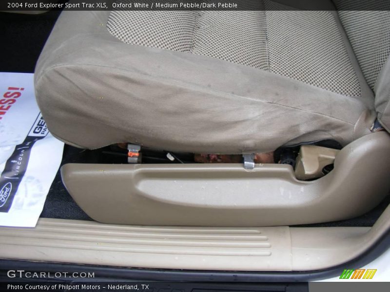 Oxford White / Medium Pebble/Dark Pebble 2004 Ford Explorer Sport Trac XLS