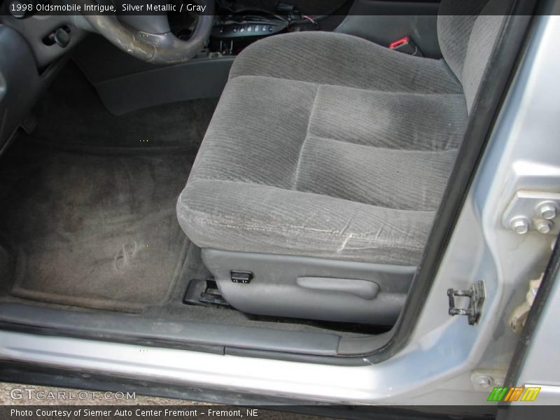 Silver Metallic / Gray 1998 Oldsmobile Intrigue