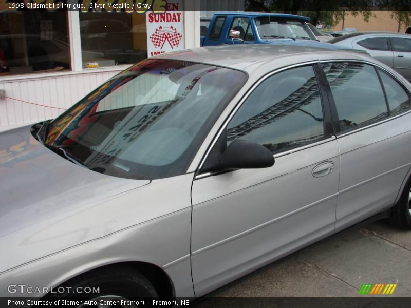 Silver Metallic / Gray 1998 Oldsmobile Intrigue