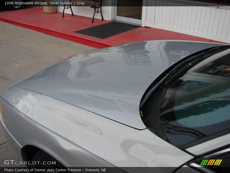 Silver Metallic / Gray 1998 Oldsmobile Intrigue