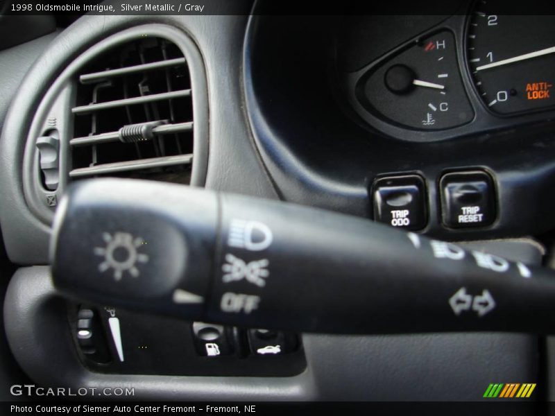 Silver Metallic / Gray 1998 Oldsmobile Intrigue