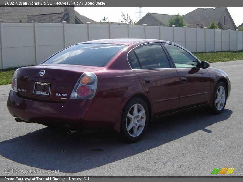 Nouveau Ruby / Blond Beige 2002 Nissan Altima 3.5 SE