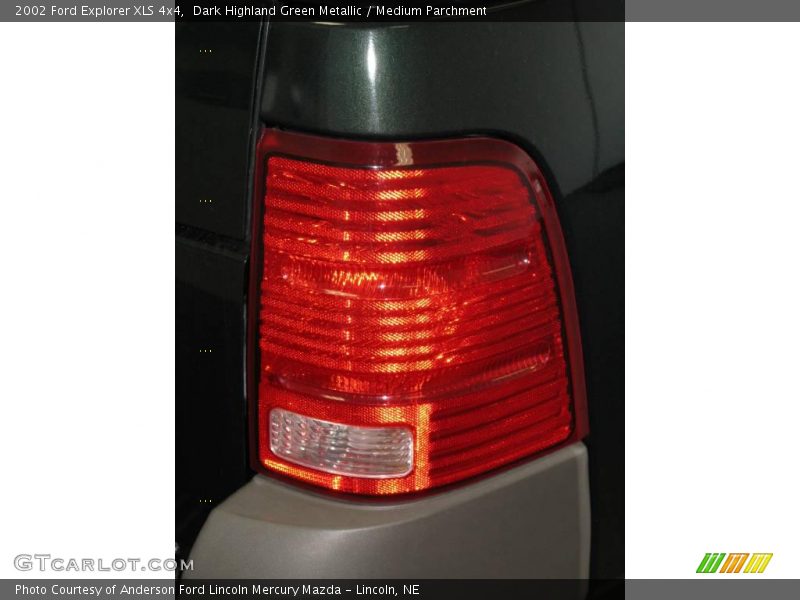 Dark Highland Green Metallic / Medium Parchment 2002 Ford Explorer XLS 4x4