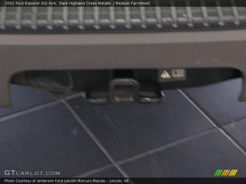 Dark Highland Green Metallic / Medium Parchment 2002 Ford Explorer XLS 4x4