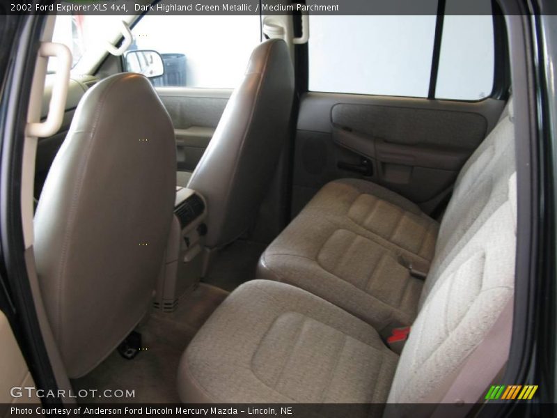 Dark Highland Green Metallic / Medium Parchment 2002 Ford Explorer XLS 4x4