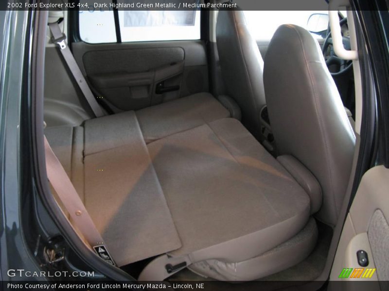 Dark Highland Green Metallic / Medium Parchment 2002 Ford Explorer XLS 4x4