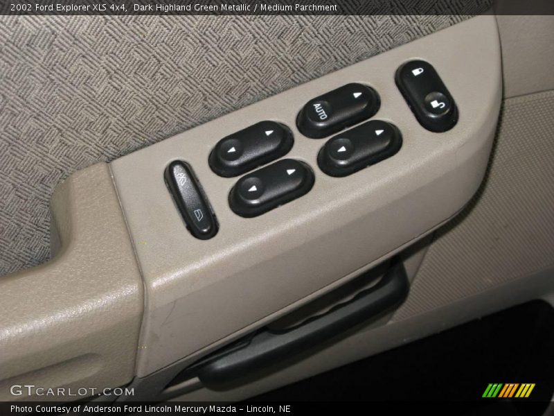 Dark Highland Green Metallic / Medium Parchment 2002 Ford Explorer XLS 4x4