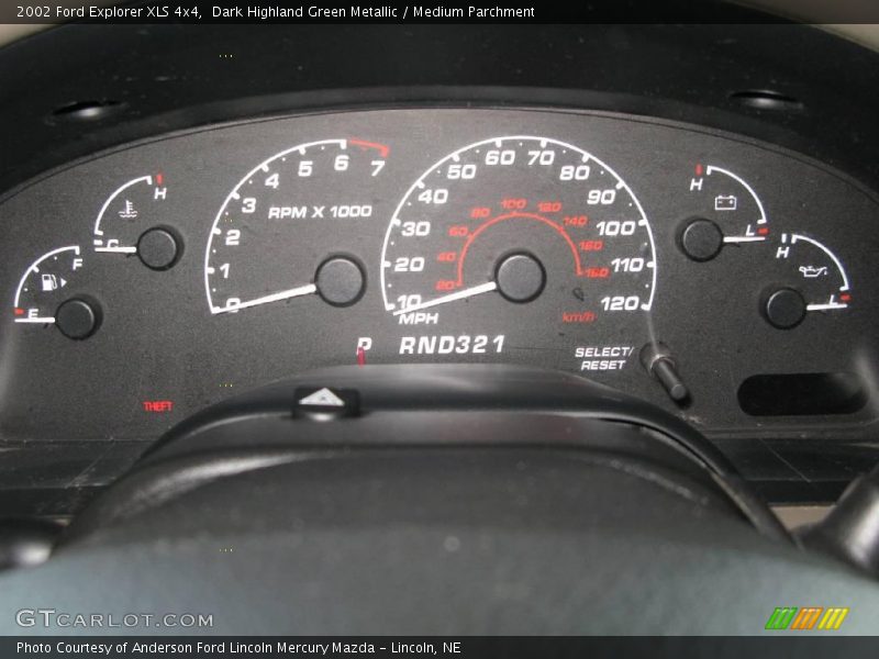 Dark Highland Green Metallic / Medium Parchment 2002 Ford Explorer XLS 4x4