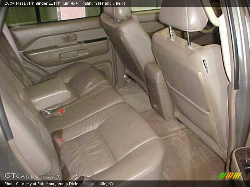 Platinum Metallic / Beige 2004 Nissan Pathfinder LE Platinum 4x4