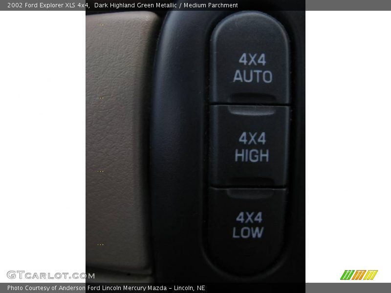 Dark Highland Green Metallic / Medium Parchment 2002 Ford Explorer XLS 4x4