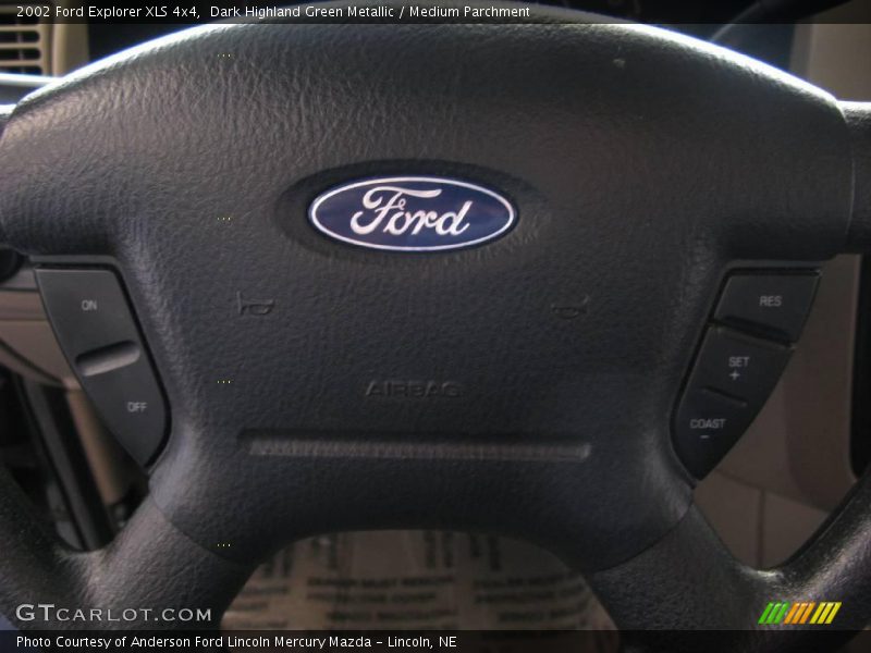 Dark Highland Green Metallic / Medium Parchment 2002 Ford Explorer XLS 4x4
