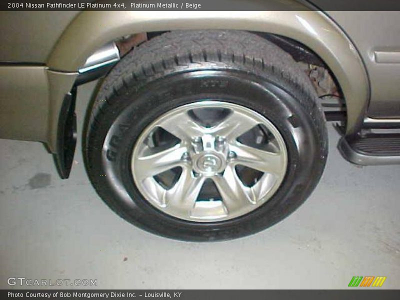 Platinum Metallic / Beige 2004 Nissan Pathfinder LE Platinum 4x4