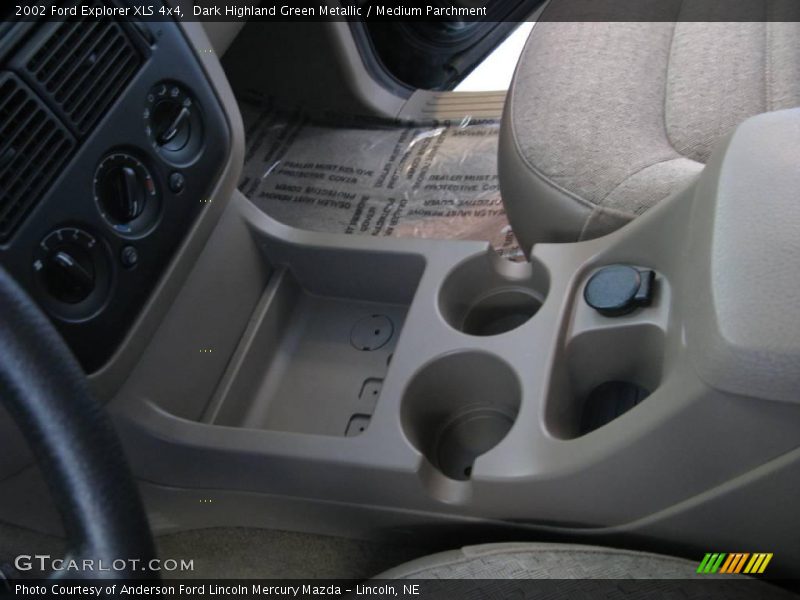 Dark Highland Green Metallic / Medium Parchment 2002 Ford Explorer XLS 4x4