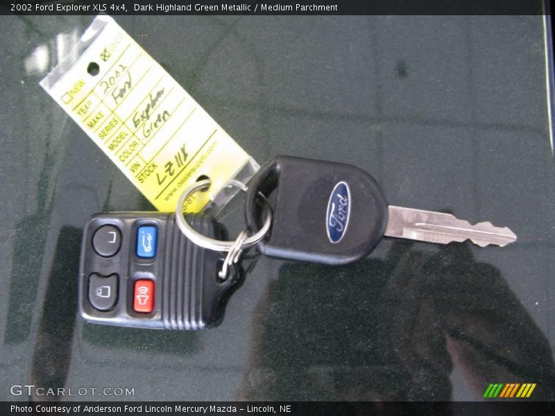 Dark Highland Green Metallic / Medium Parchment 2002 Ford Explorer XLS 4x4