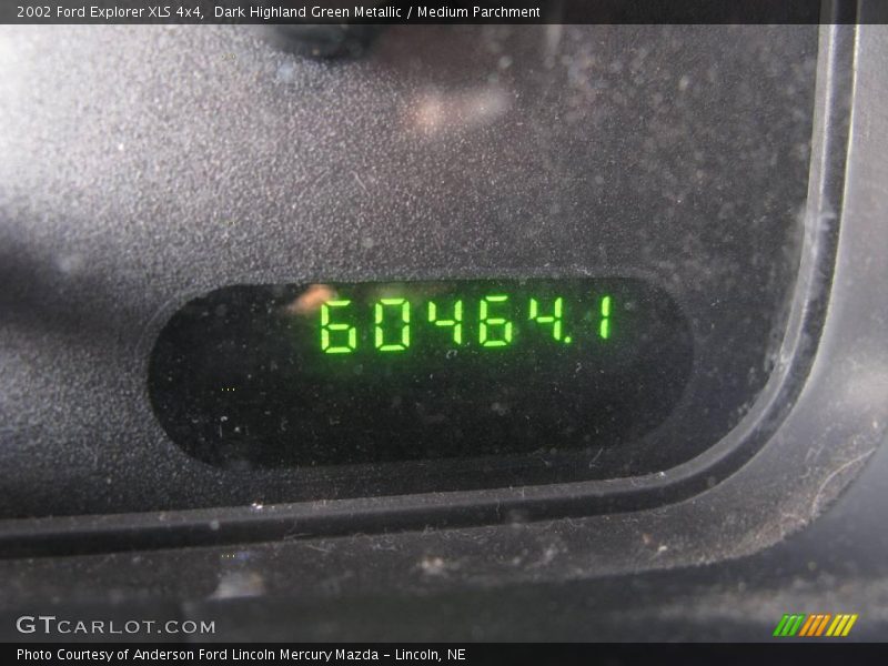 Dark Highland Green Metallic / Medium Parchment 2002 Ford Explorer XLS 4x4