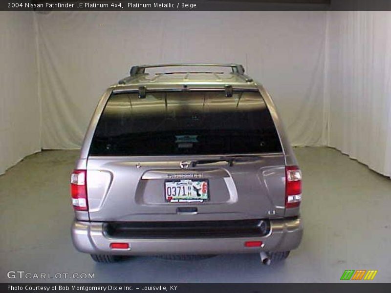 Platinum Metallic / Beige 2004 Nissan Pathfinder LE Platinum 4x4