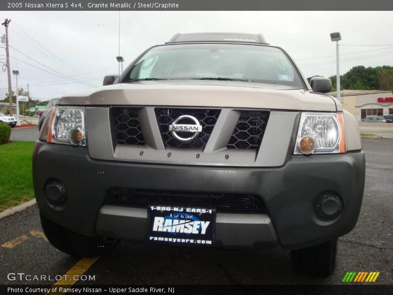 Granite Metallic / Steel/Graphite 2005 Nissan Xterra S 4x4