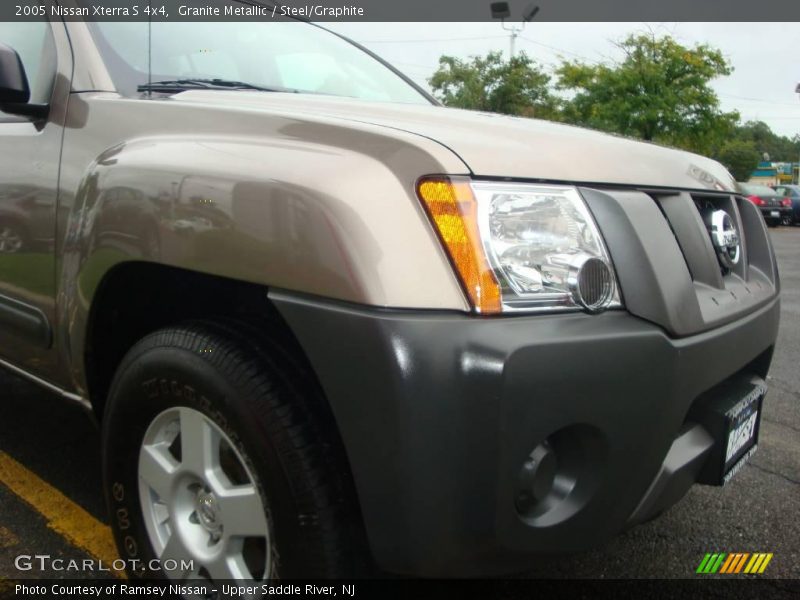 Granite Metallic / Steel/Graphite 2005 Nissan Xterra S 4x4