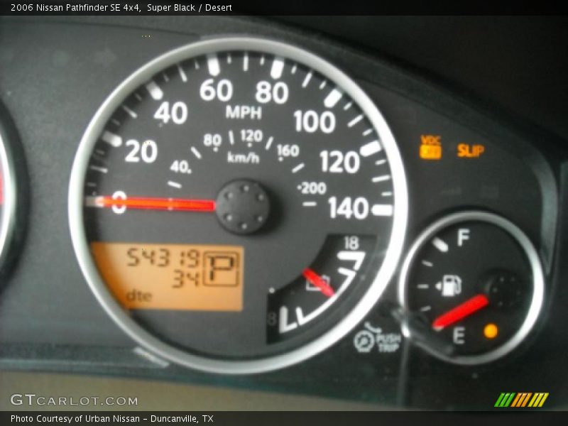 Super Black / Desert 2006 Nissan Pathfinder SE 4x4