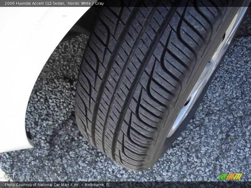 Nordic White / Gray 2006 Hyundai Accent GLS Sedan