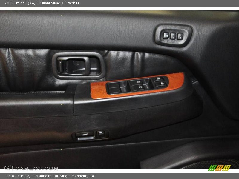 Brilliant Silver / Graphite 2003 Infiniti QX4