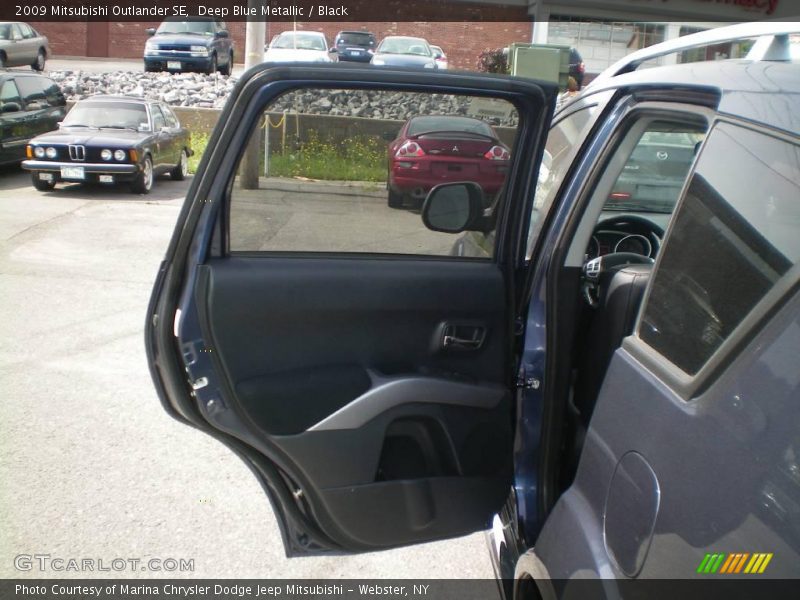 Deep Blue Metallic / Black 2009 Mitsubishi Outlander SE