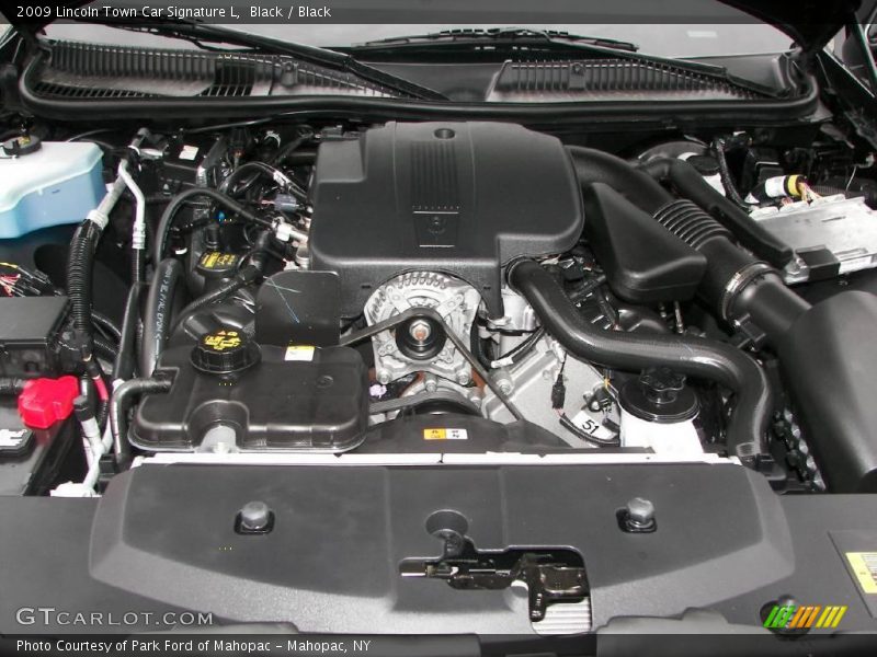 Black / Black 2009 Lincoln Town Car Signature L