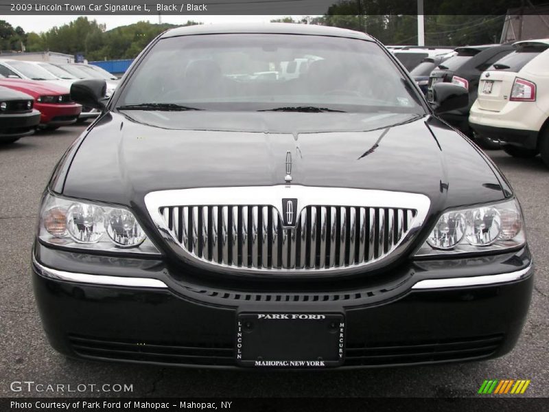 Black / Black 2009 Lincoln Town Car Signature L